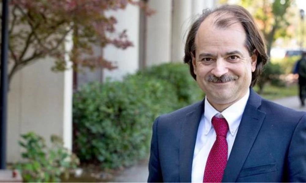 Ιωαννίδης: Αγγίζει τα όρια της γενοκτονίας η πανδημία